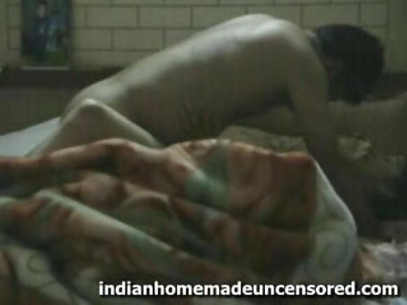 Desi Scandal Keɓaɓɓen Hoton Sexy Tare da Desi Scandal