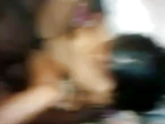 Desi bhabhi bhabhi chudai yana nuna hoton baƙar fata