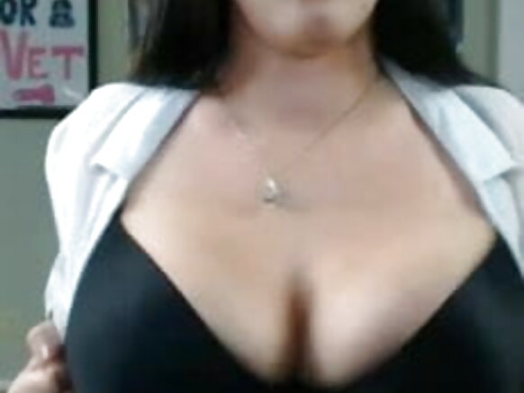 Cire sutura tare da masu lanƙwasa masu lalata patti villu fim ɗin sexy