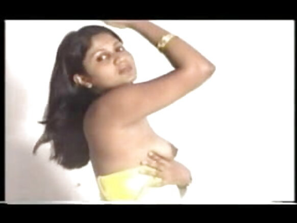 Aunty India Sabuwar BP Sexy Indian Movie 67