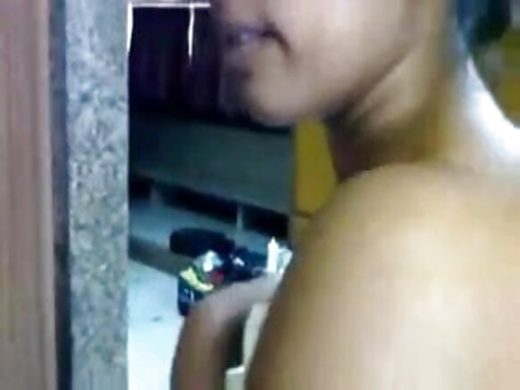Desi yarinya lasa zakara da cakulan da kuma lalata desi villu film sexy