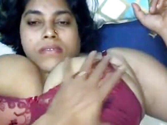 Nunin iskanci aunty indiya a cikin bidiyon fim mai ban sha'awa.