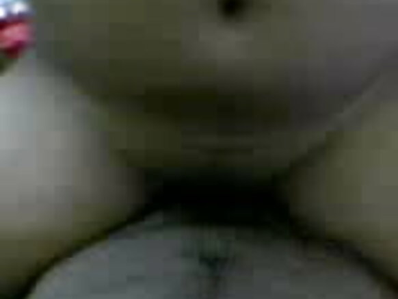 Yarinyar jami'ar saree lal tare da saurayi desi sexy movie hindi