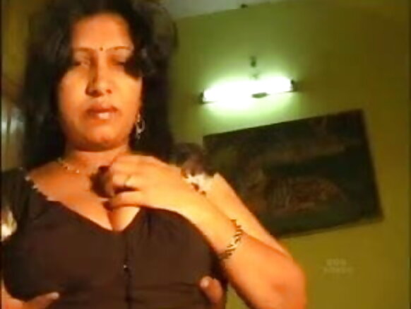 mallu aunty soyayya aunty full sexy scandal in hindi 003
