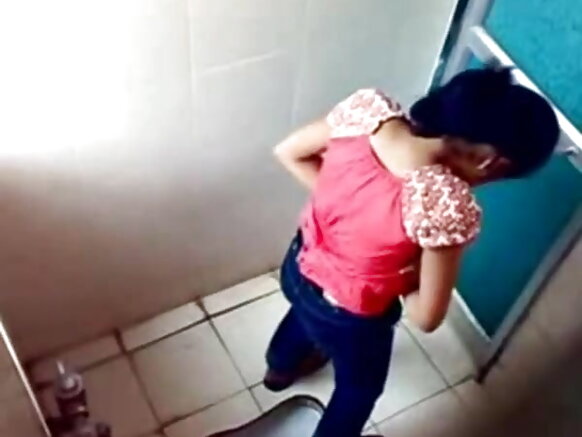 Indian Bathroom Cam wanka Bollywood Sexy Movie Cam
