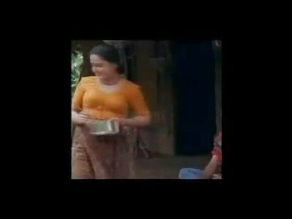 Show a lovely aunty mallu xxx full hd hindi neckline mallu aunty