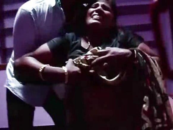 S.Indiya Busty Mallu Aunty Diver Massage Tare da Diver din Bidiyon Jima'inta Na Sunny Leone