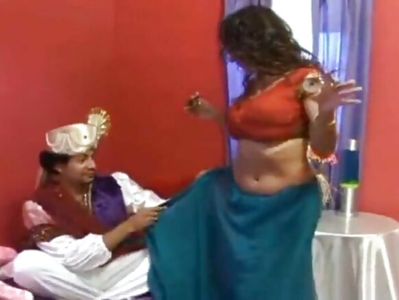 Sarkin Indiya da sarauniyar Indiya a boye tsirara suka gudu