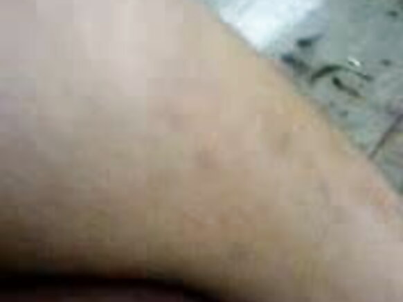 Jaruma jajayen film video yar budurwa mai nuna shalwar