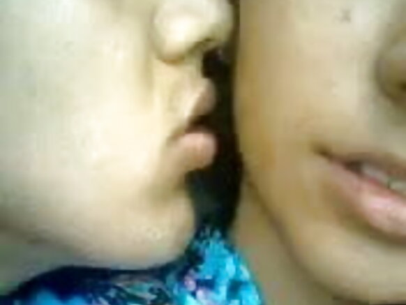 Zaƙi mai daɗi na lalata fim ɗin son jima'i sumba