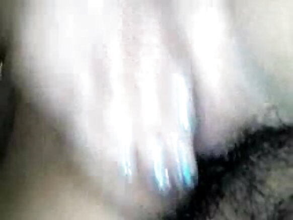 Bhabhi tana tsotsa da lalatar hoton shuɗi mai shuɗi