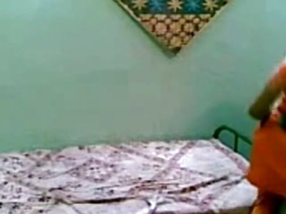 Smart sunny leone blue hoto full hd Budurwa indiya tana cin duri da saurayinta yan mata suna sauka