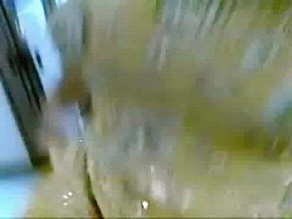 Kerala aunty tana kallon fim dinta mai ban sha'awa hindi mai ban sha'awa video tare da bf chudai