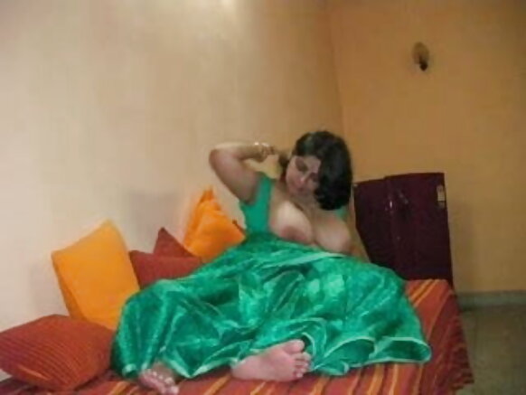 Sexy indian film bude video aunty 1246 babban nono