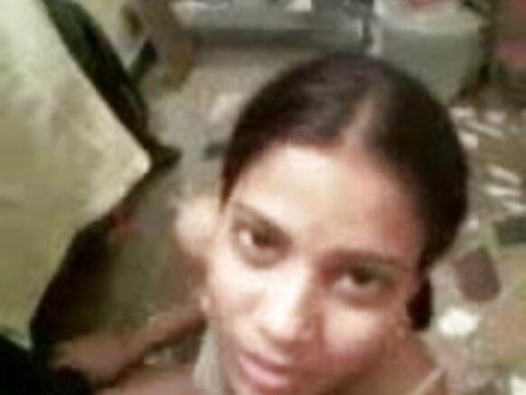 Zafafan Hotunan Bidiyon Solo na gida mai shuɗi mai shuɗi tare da budurwa indiya