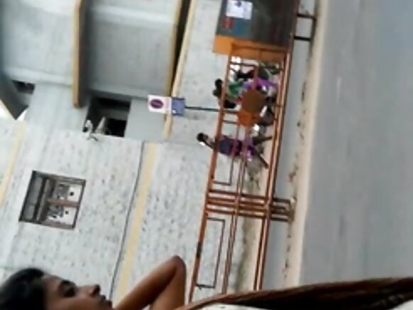 Sexy sliver and Budsty salwar girl in video hindi