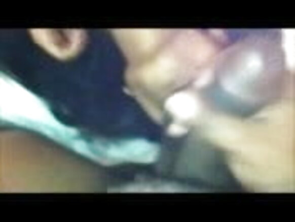 Dirty Jami'ar Indiya Sexy Film Sandy Babe Babe tana ba wa saurayinta na gida abin ban sha'awa