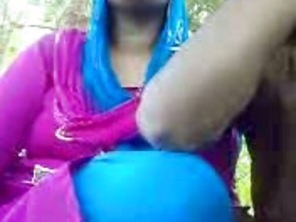 Desi aunty ta yi bambaro a wurin shakatawa desi aunty full sexy in hindi