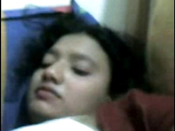 Bhabhi ta nemi mijinta ya tsotsi nononta mai daraja Bhojpuri fim ɗin bidiyo mai ban sha'awa