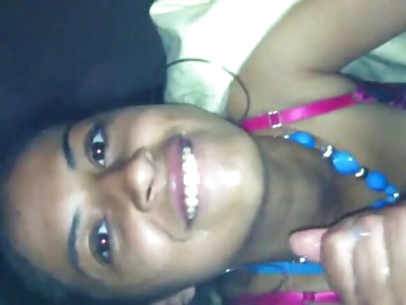 Sexy teen mallu nri amulu tana jin daɗin fim ɗin bidiyo na nick dick sexy