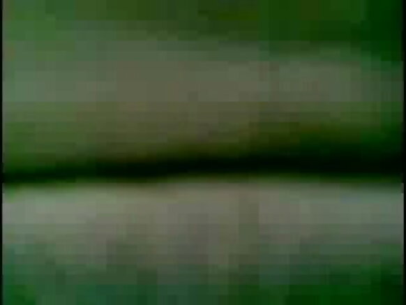 Wani babban nonon indiya ya shayar da makwabcinsa a cikin bidiyon fim na bhojpuri mai ban sha'awa