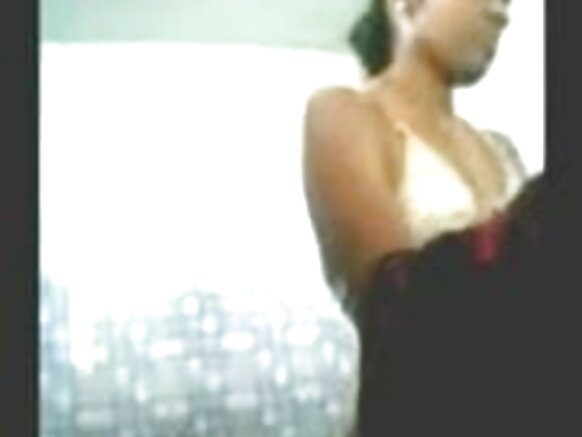 Basaraken Indiya Wanka da Canja Hidden Chamber Bf Movie a Hindi - Hidden Camera