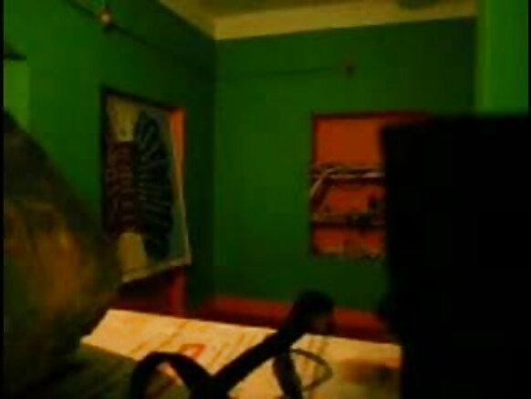 Sexy desi bhabhi m video m bhojpuri bhabhi lalatar abin kunya daga makwabcin