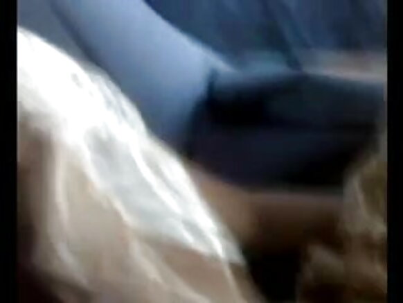 Nishaɗi a cikin mota tare da babban baya desi sexy movie bf maid