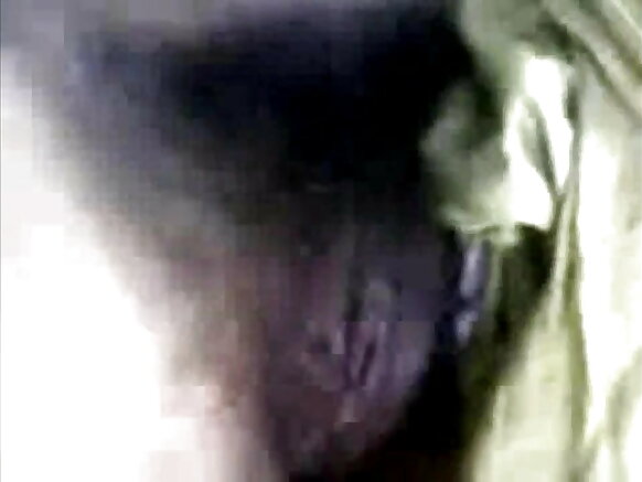 Linda sabuwar budurwa mai shuɗi a cikin mota tare da kawayenta mmm m