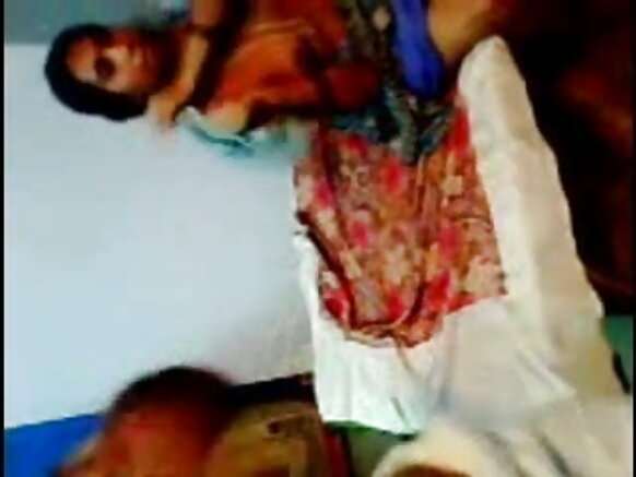 Matar Desi ta lalata min matata da abokin miji mai sexy bhojpuri movie