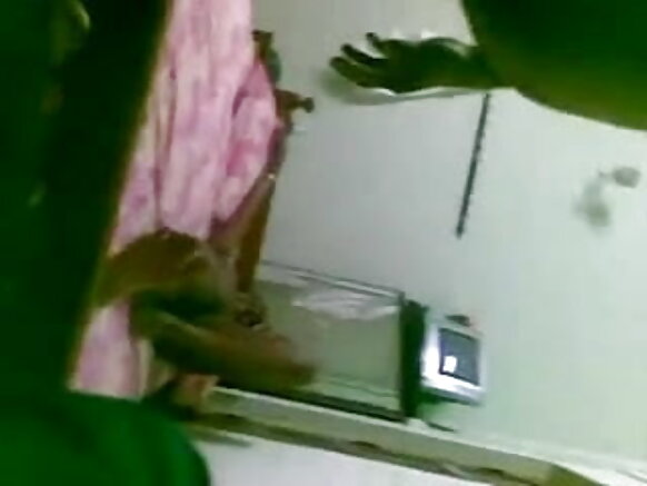 Bakar indiya ebony aunty fim mai ban sha'awa