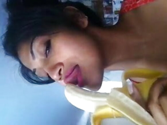 i desi sexy photo show video girl yana nuna yadda ake tsotsar zakara da ayaba desi