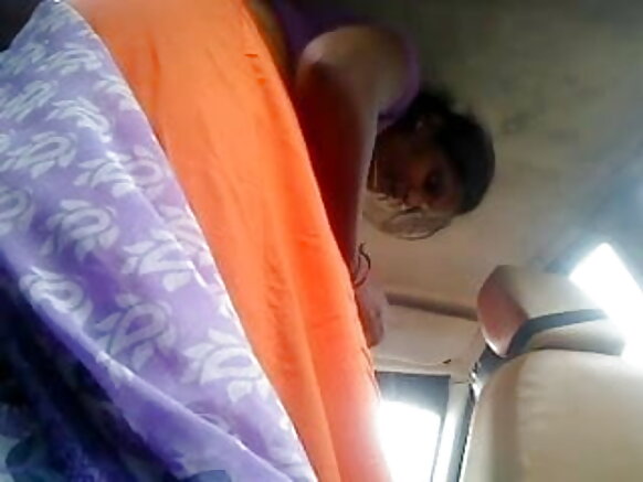 Aunty indiya ta kudu ta gyara kaya bayan ta yi lalata da mota hindi bf film din sexy