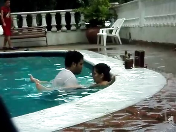 hausa jima'i movie a cikin pool